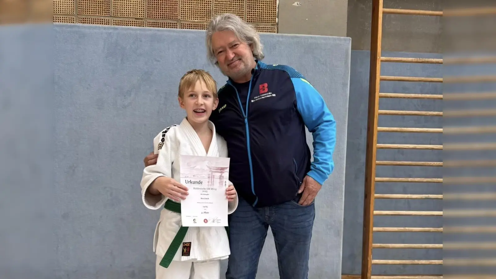 Ben Lösch mit Trainer Manfred Schmid (Bild: Stefan Lösch)