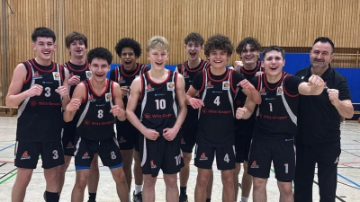 Das Team möchte sich nach dem Spiel über die Teilnahme an den PlayOffs freuen, wie hier nach einem erfolgreichen Spiel  (Bild: Christian Tiemann)