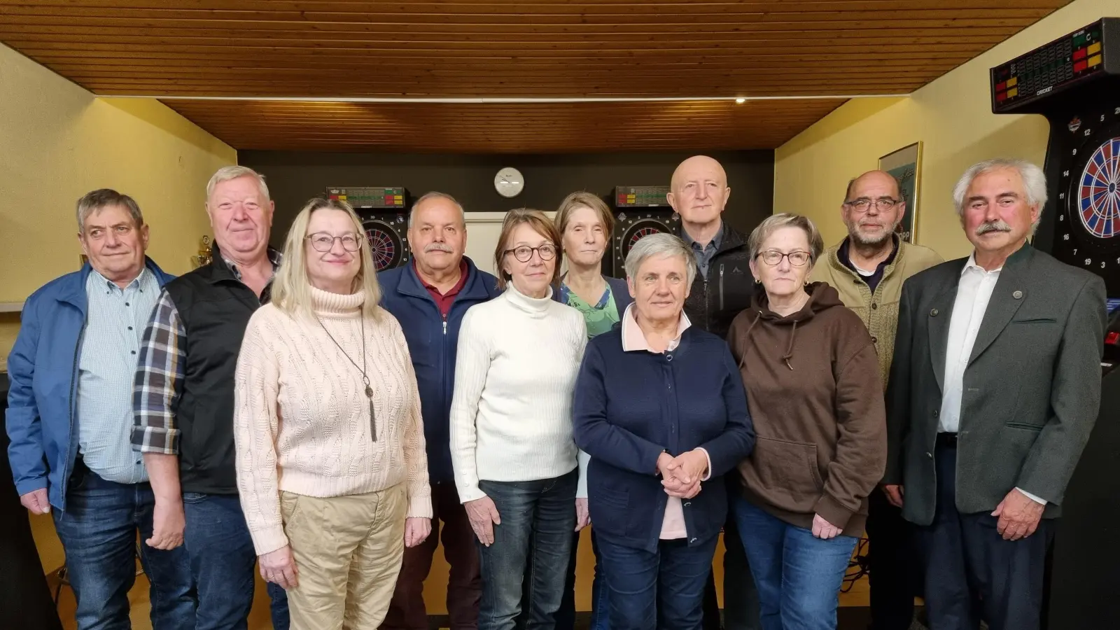 Die neu gewählte Vorstandschaft. (Bild: Waltraud Haimerl)