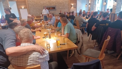 Viele Mitglieder verfolgten die Hauptversammlung des SV Kauerhof im Wulfen-Saal. (Bild: Günter Becher)