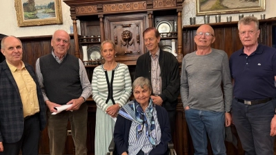 Bildbeschreibung von links nach rechts:<br>Präsident Karl Thumser, Werner Henseleit, Christel Trötschel, Gitta Henseleit, Rudolf Löwlein, Janusz Chruscicki, Hans-Peter Kainz<br> (Bild: Reinhard Stegert)