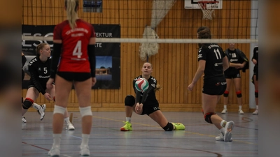 In der Annahme - hier von Sara Sasic - haben die Volleyballerinnen des SV Hahnbach zuletzt immer starke Leistungen gezeigt. (Bild: Andreas Emmel)