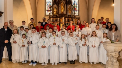 24 Kinder feierten in Rothenstadt Erstkommunion. (Bild: Thomas Betz)