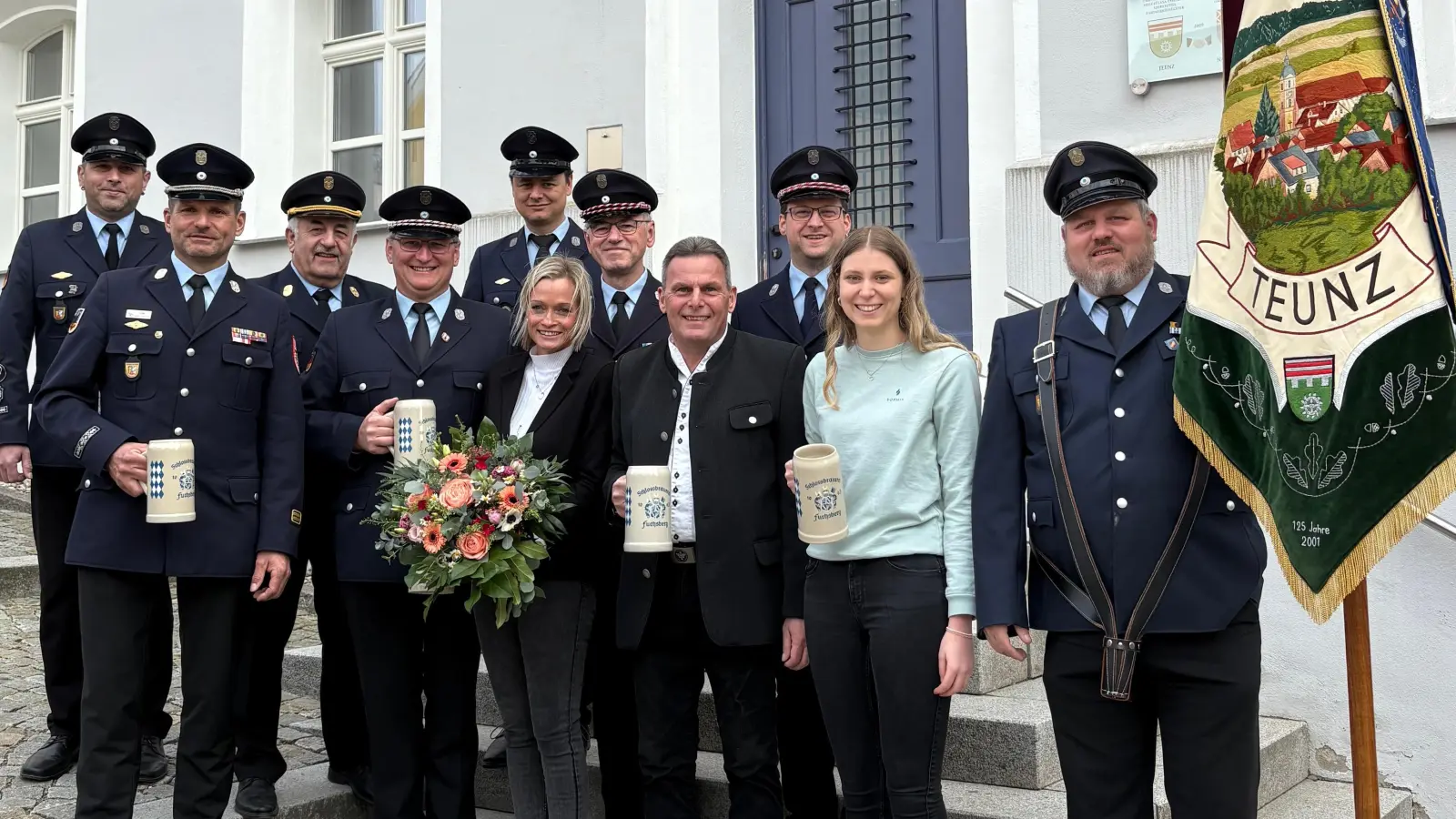 Schirmherrenbitten der Feuerwehr Teunz beim Teunzer Bürgermeister Norbert Eckl (Bild: Lukas Neuber)