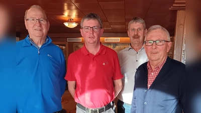 Bild: v. li. n. re. Johann Ludwig, Bernd Sperber (Auszeichnung 25 Jahre - Silber), Georg Schmid (Auszeichnung 30 Jahre – Gold), Reiner Pickel (Bild: Daniela Ludwig)