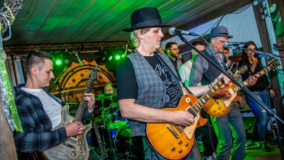 Auf dem Bild sind Mitglieder der Bands Vintage Pie und Backtracks zu sehen.  (Archivbild: Thomas Käß)