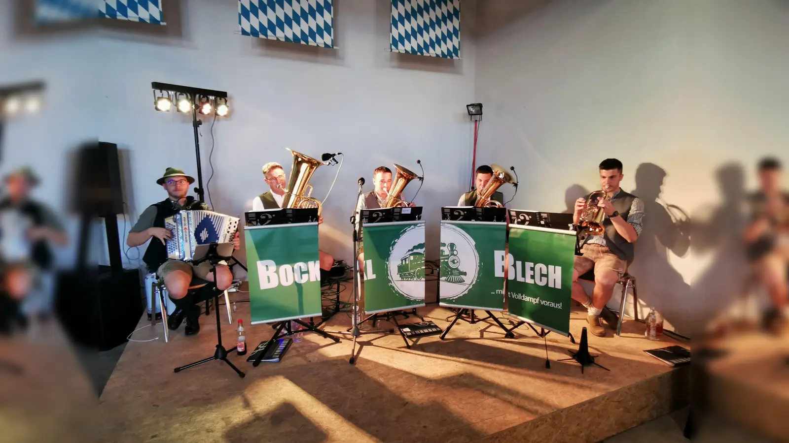 Beste Unterhaltung versprechen die Musiker von Bockl-Blech am Tag des Bieres. (Bild: Karl Ziegler)