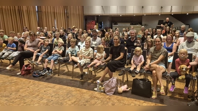 Kasperltheater in der Vohenstraußer Stadthalle. (Bild: Andreas Wutzlhofer)