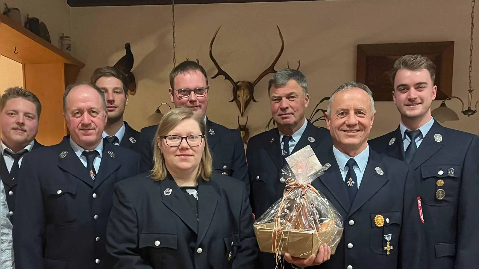 von links: Julius Kirsch, Vitus Eichenseer, Jannik Hiltel, Marie und Andreas Pilhofer, Ernst Raab, Hans Hiltel und Julian Eichenseer (Bild: Heidi Kurz)