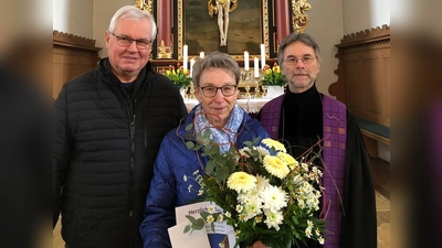 Ehepaar Klier mit Herrn Pfarrer Andreas J. Ruhs. (Bild: Hans Joachim Grajer)