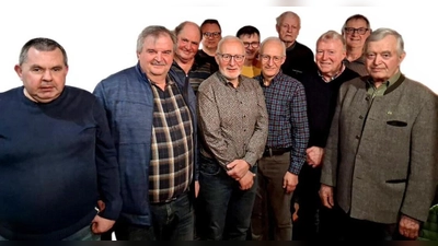 Die geehrten Mitglieder der Siedlergemeinschaft Pirk auf der Jahreshauptversammlung. (Bild: Andreas Geiger)