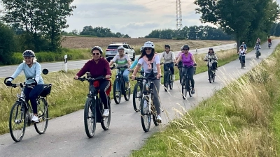 Mit dem Radl waren die Frauenunion und ihre Gäste im Städtedreieck unterwegs. (Bild: Gerald Morgenstern)