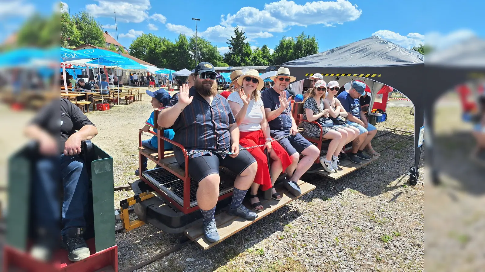 Fahrten mit der Feldbahn gehören auch diesmal zum Programm beim Drehscheibenfest in Amberg. (Bild: Matthias Gruschwitz  )