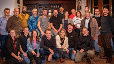 Das gewählte Führungs-TEAM des WSV Nabburg. Neu dabei sind Lilly Buchdrucker, Franz Fruth, Patrizia Spörl, Renè Armes, Michael Irlbacher, Michi Forster, Christoph Neckermann und „Kassier” Josef Obermeier. (Bild: Armin Rösch)