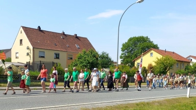 Kirwa-Festzug und die Garden-Kids sind auch dabei (Bild: Anita Hartmann)