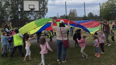 Spielplatztreffen - Ferienprogramm Mitterteich. (Bild: Sabine Frank)