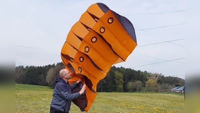 Der Start einer Lenkmatte wird vorbereitet. (Bild: Peter Ostermann)