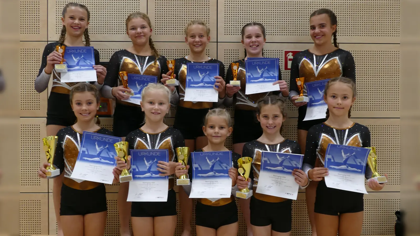 Die Kemnather Turnerinnen freuten sich über ihre Platzierungen beim Bayernpokal Gauentscheid. (Bild: Larissa Wegmann)