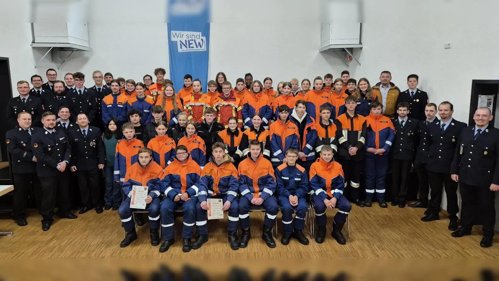 Teilnehmer und Führungskräfte am Wissenstest im KBM Bereich 3/2 in der Störnsteiner Kulturscheune  (Bild: Kevin Hammer)