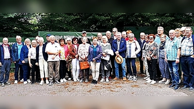 Der Vereinsausflug der Nordoberpfälzer Musikfreunde führte heuer auf die Rosenburg bei Riedenburg und anschließend nach Regensburg. (Bild: Peter Ertl)