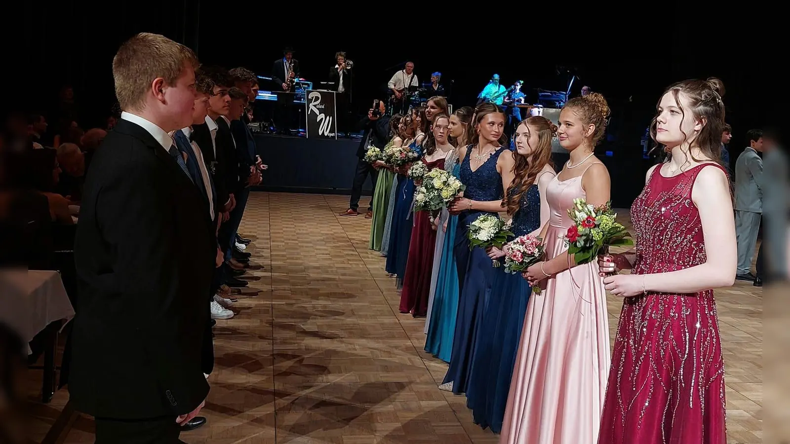 Abschlussball der Realschulen WEN (Bild: Domenico Marino )