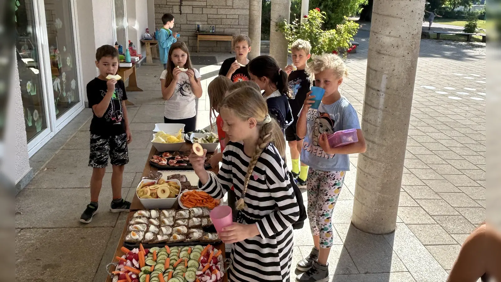 Beim gesunden Pausenfrühstück war für jeden Geschmack etwas dabei. (Bild: Sigrid Reger-Scharf)