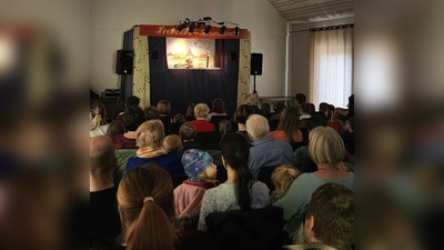 Aufführung des Kasperltheaters. (Bild: Sarah Weiß)