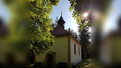 Portalseite der Wallfahrtskriche Mariä-Heimsuchung , welche auch Teil des fränkischen Marienweges ist. (Bild: Herbert Ziegler)