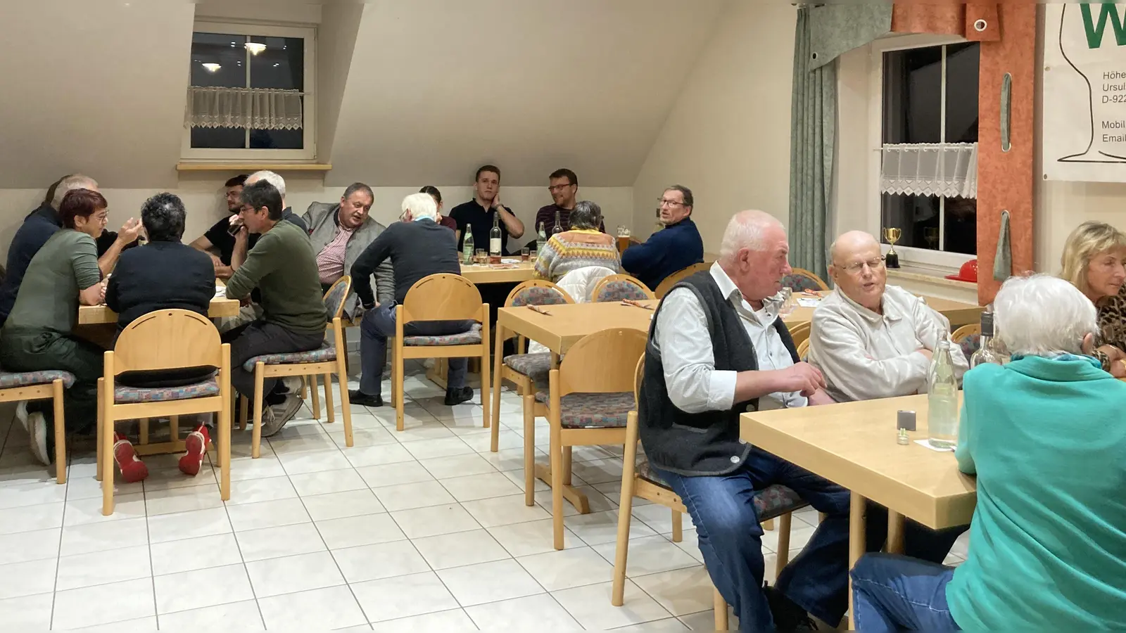 Gute Stimmung beim Weinfest des Stopselclubs (Bild: Sonja Seidel)