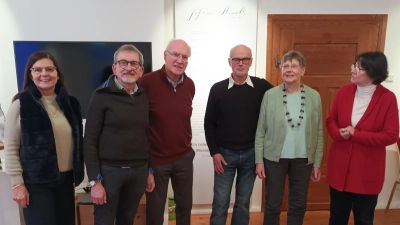 Von links nach rechts: Museumsleiterin Gerda Stollner, Referent Dr. Philipp Hauenstein, Theodor Zahn, Friedrich Zahn, Monika Ortlieb-Zahn und Claudia Zahn. (Bild: Gerda Stollner )