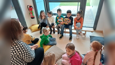 Die Erstklässler in „Aktion”.  (Bild: Sandra Müller)