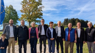 Ehrengäste und Organisatoren. (Bild: Walter Rustler)