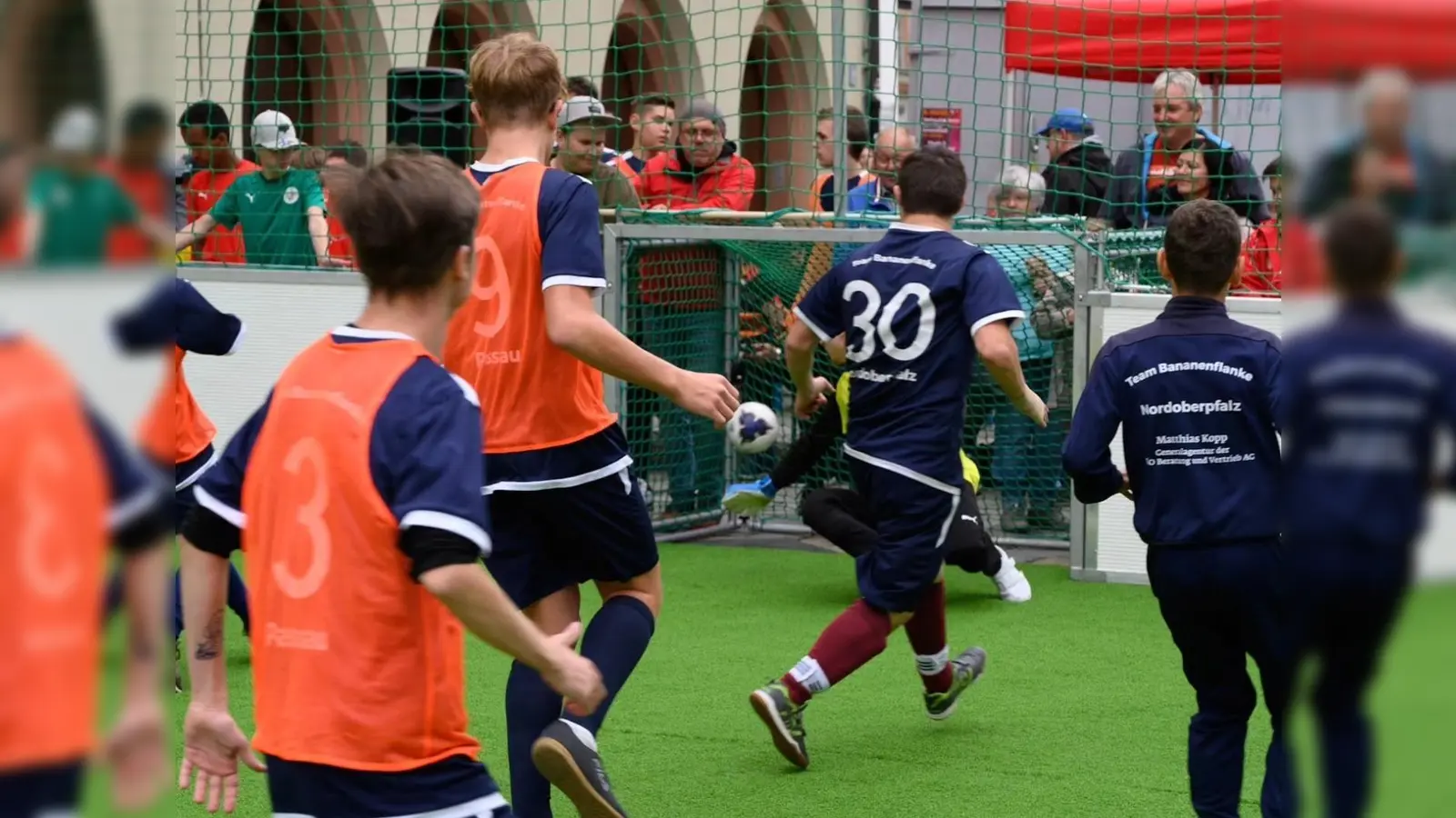 Die Bananenflanker haben immer viel Spaß bei den Turnieren (Bild: Gerhard Steiner)