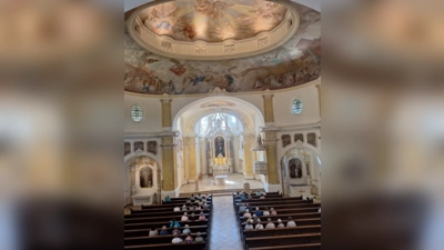 Blick von der Orgel in die neu erstrahlte Pfarrkirche Maria Immaculata. (Bild: Anita Hartmann)