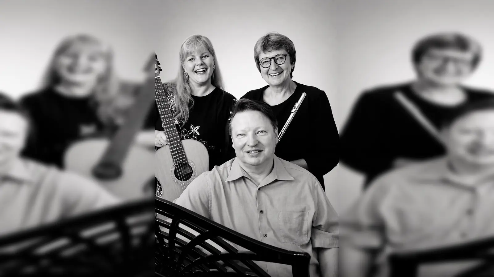 Die Sopranistin und Gitarristin Katharina Wittmann, die Flötistin Margit Eilmannsberger und der Organist Markus Speckbacher geben am Samstag, 26. September, um 17 Uhr ein Konzert in der Erlöserkirche in Schwandorf. (Bild: Thomas Dobler)