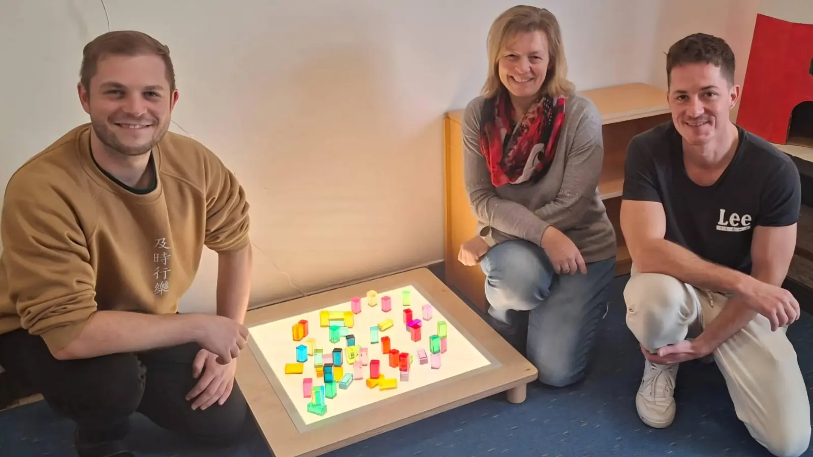 Foto v.l.n.r.: Daniel Schiller, Tanja Ruckdäschel, Sebastian Mathes (stellv. Leitung). (Bild:  Annika Beer)