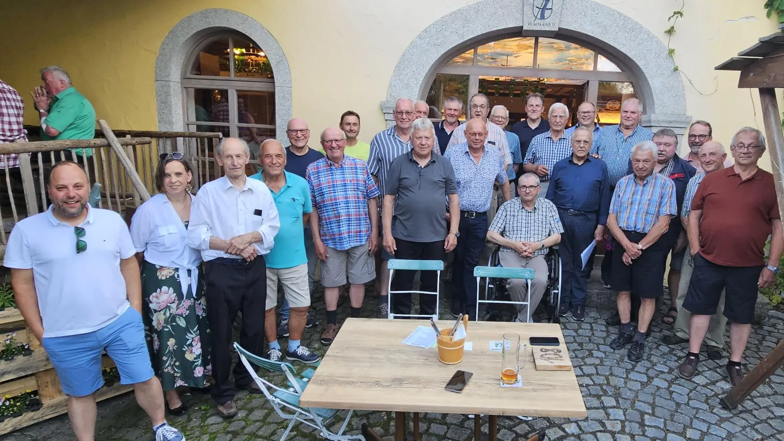 Die Sänger von Sängerbund Kulmain und Chorgemeinschaft Pullenreuth-Lochau mit Chorleiterin Andrea Krauß und Chorleiter Alexander Hecht. (Bild: Alexander Hecht)