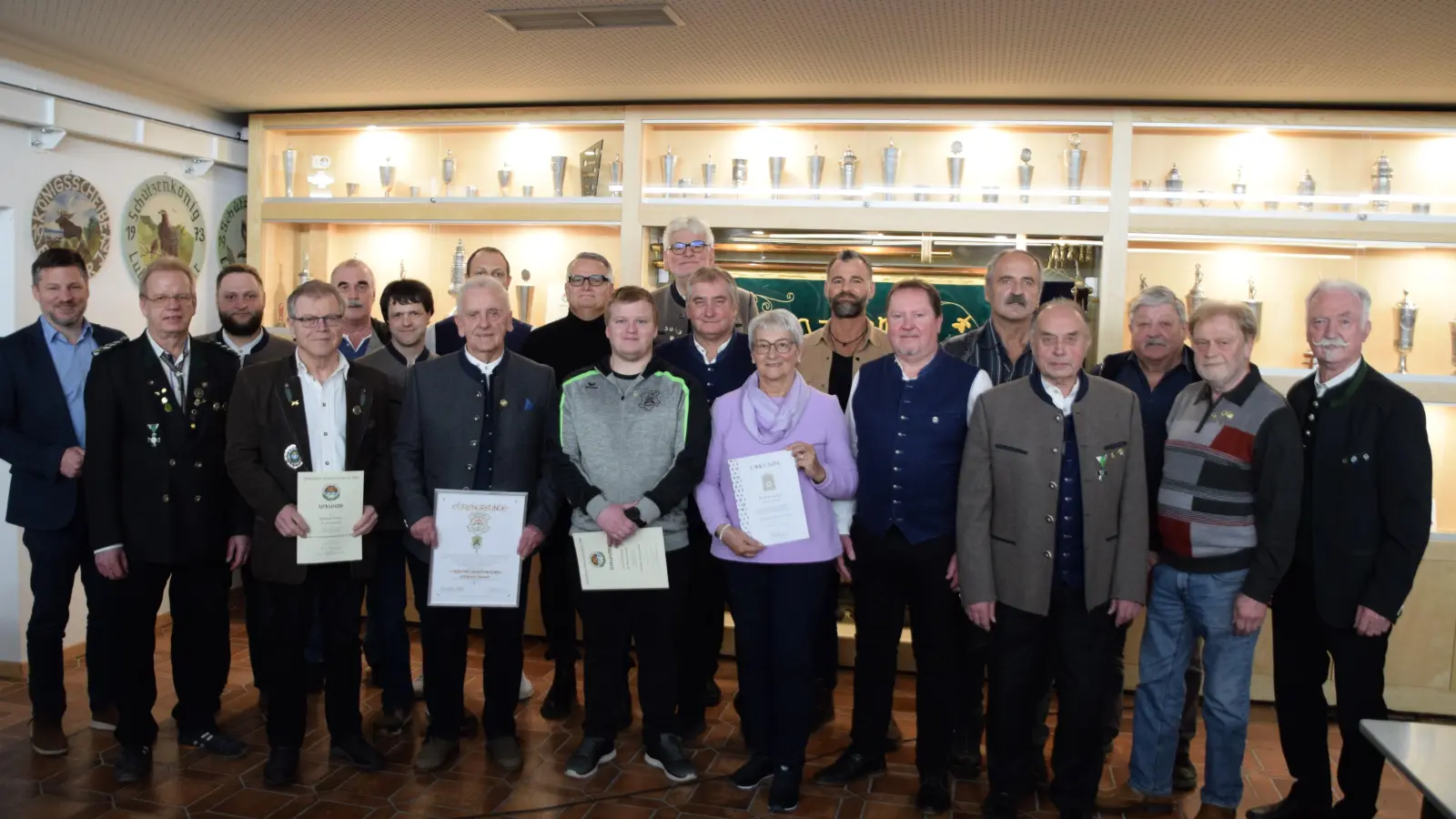 Geehrte Mitglieder für langjährige Mitgliedschaft oder besondere Verdienste (Bild: Michael Hauser)