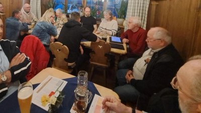 Zahlreiche Zuhörer verfolgten die Ausführungen von Franz Dorfner zur Kommunalwahl (Bild: Gerhard Bösl)