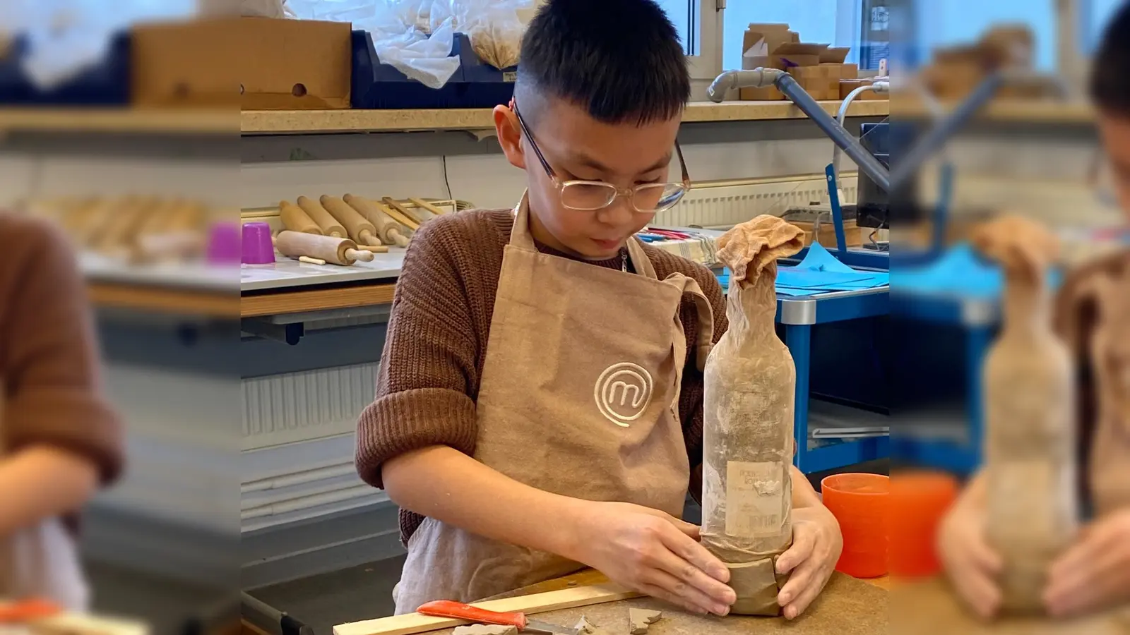 Der Schüler Leo Nguyen beim kreativen Arbeiten (Bild: Sabine Rösch)