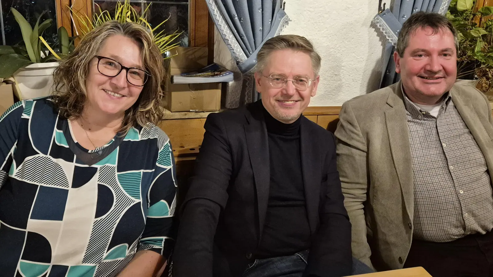 Von links: Carmen Pepiuk, Tobias Reiß und Dr. Alexander Goller (Bild: Rebecca König)