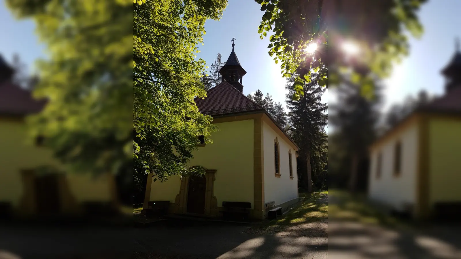  Aussenansicht der Kirche bei Sonnenaufgang, welche sich zugleich im Wegenetz des fränkischen Marienweges befindet.  (Bild: Herbert Ziegler)
