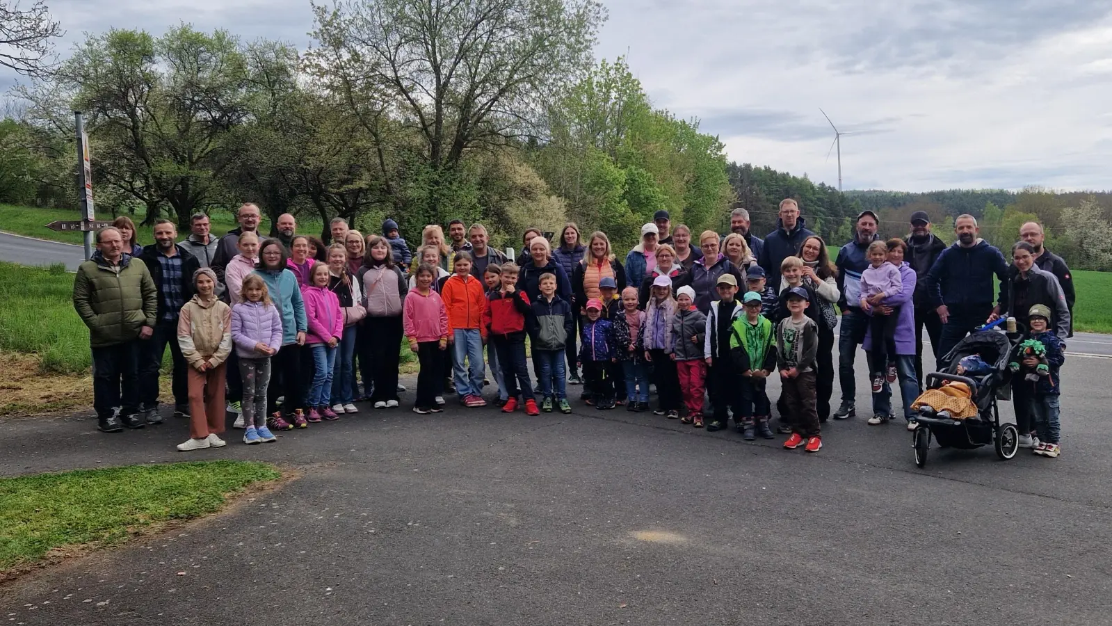 Emmauswanderung mit Ferienprogramm des OWV Zweigverein Luhe  (Bild: Luisa Fütterer)