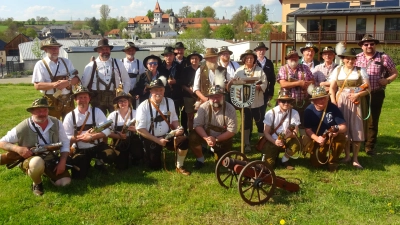 21 aktive Teilnehmer nahmen am Treffen zum 1. Mai und zum Frühlingsanfang teil. (Bild: Alfons Prechtl )