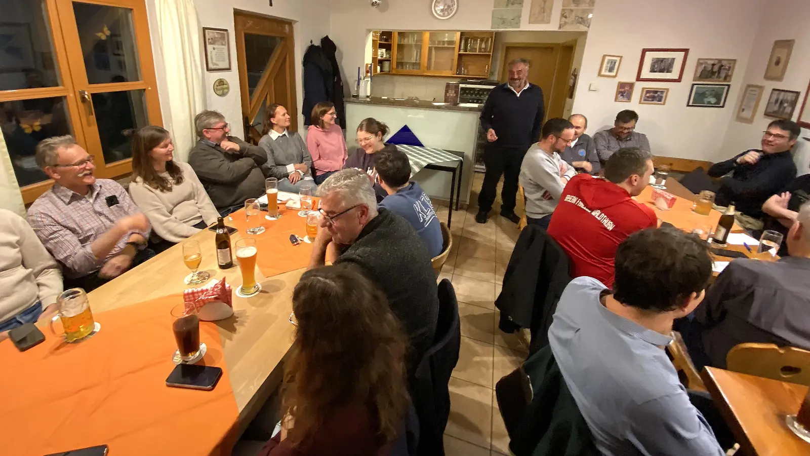 Sitzung der Vereinsgemeinschaft Waldthurn mit Vorsitzenden und Hausherrn Bürgermeister Josef Beimler – den Gursn Sepp. (Bild: Franz Völkl)