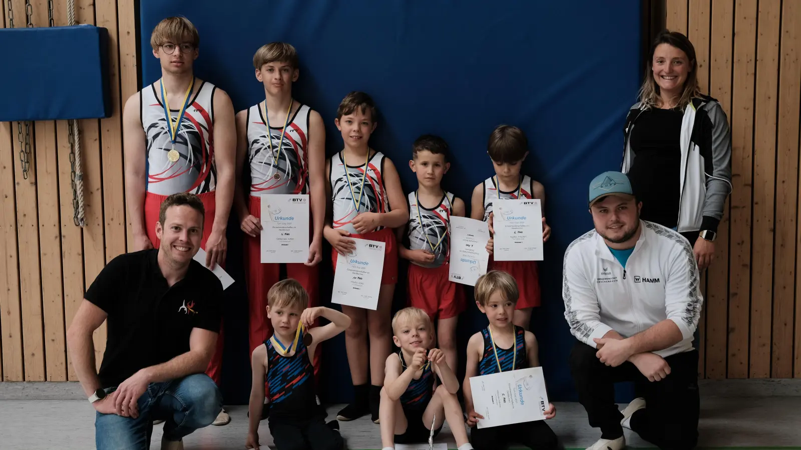 Die Turner der Turngemeinschaft Tirschenreuth beim Gauliga-Cup in Amberg. (Bild: Luca Frank)