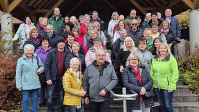 Die Reisegruppe um Evi Grünbauer (vorne Mitte). (Bild: Marina Grünbauer)