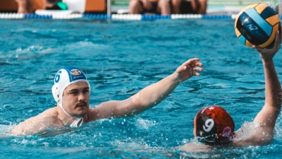 Reichert bedrängt den Gegner und baut Druck auf. So muss die Verteidigung ausschauen. (Bild: Christina Rathgeber)