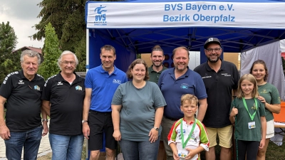 V. l. Pohl, Menzel, Malzer, Ponader, Härtl (Schatzmeister), Schicker, Kirchner. (Bild: Peter Härtl)