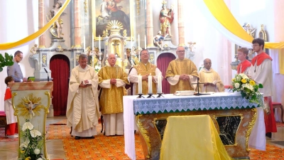 Festgottesdienst zum 700-jährigen Jubiläum der Pfarrei Hausen (Bild: Helga Weber)